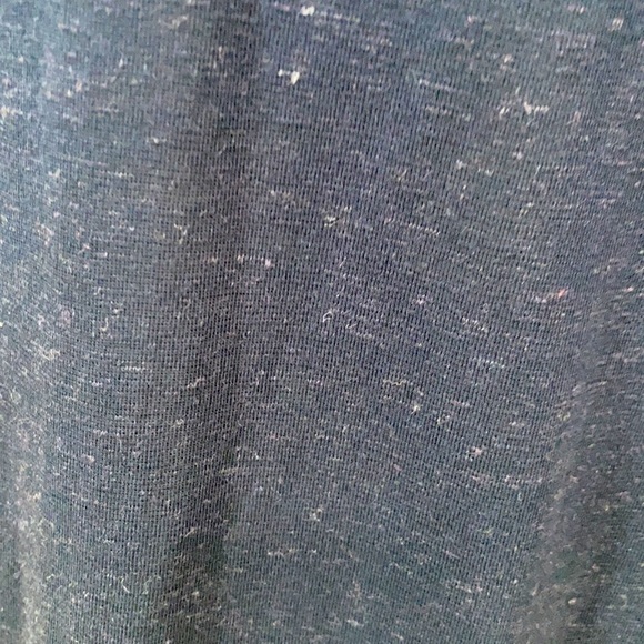 NWT… Beautiful and Unique First Class Top. - Picture 8 of 13